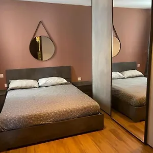 Airport Express: Private Ensuite With Self Check-in Homestay Mqabba
