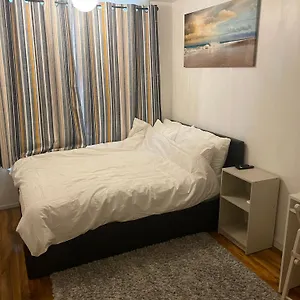  Apartment Two Bedroom Flat In Greenwich Near The 02